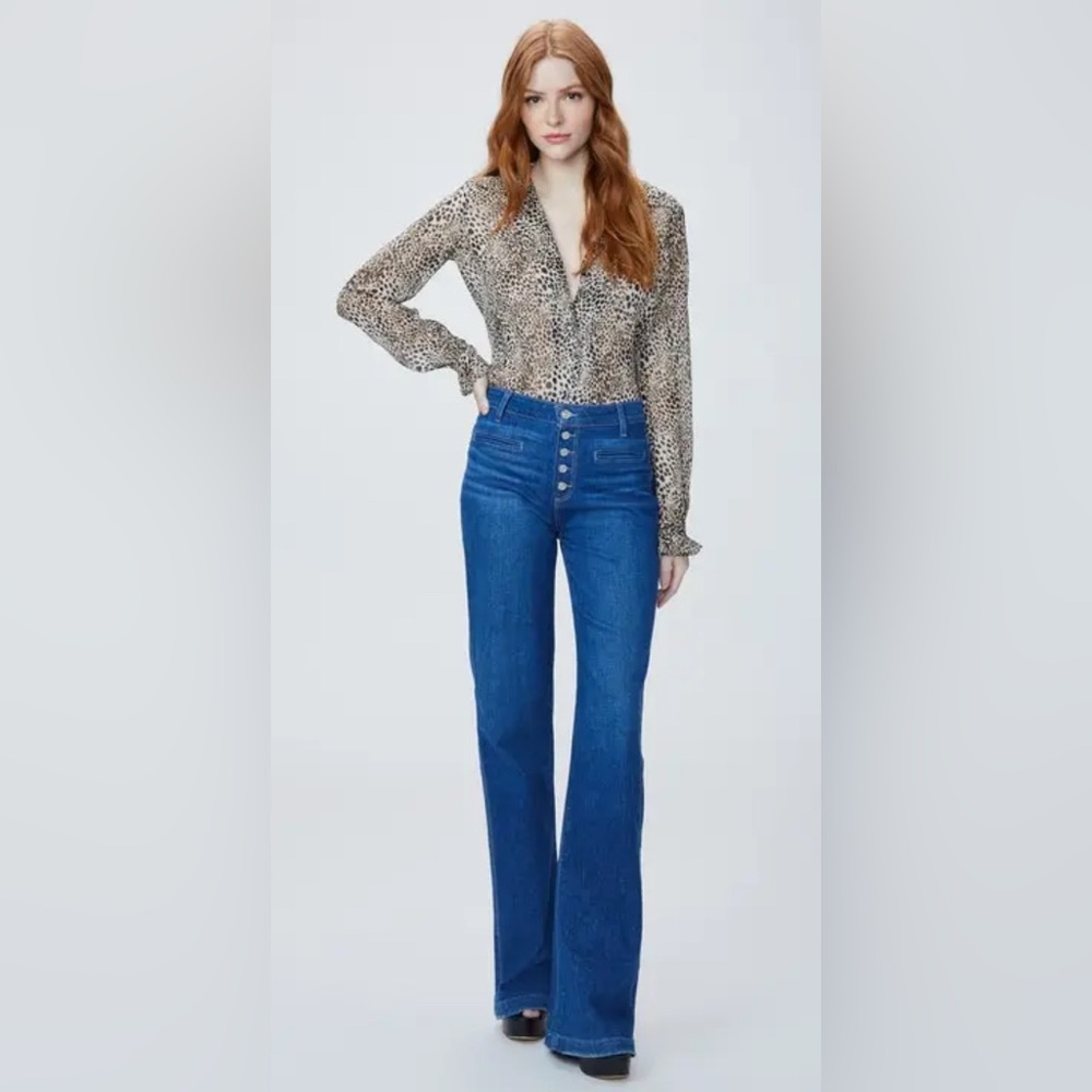 NWOT Paige Leenah Soraya exposed button jeans, never worn